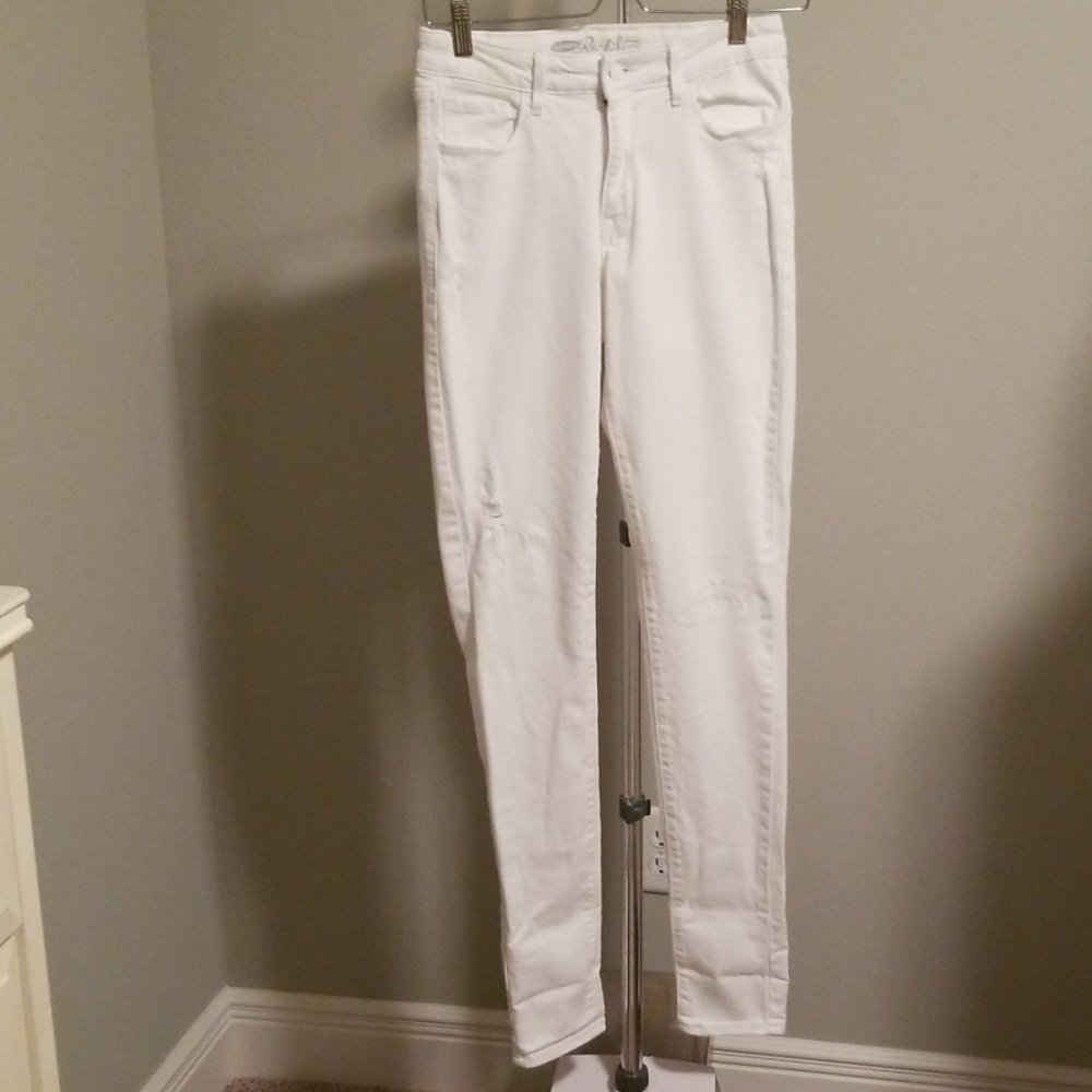 Distressed white Skinny Jeans